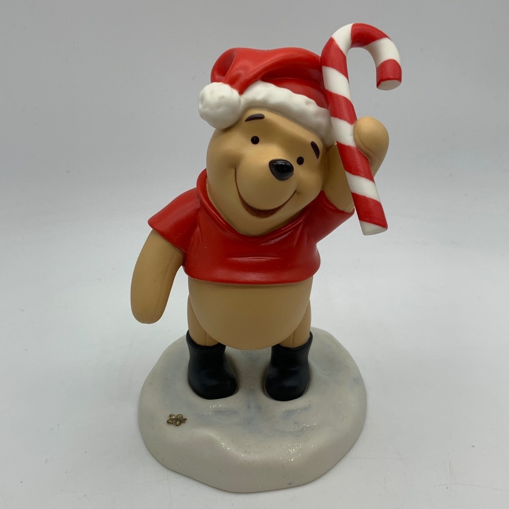 Disney Pooh & Friends 'Wishing You the Sweetest Holiday Ever' Christmas Figurine